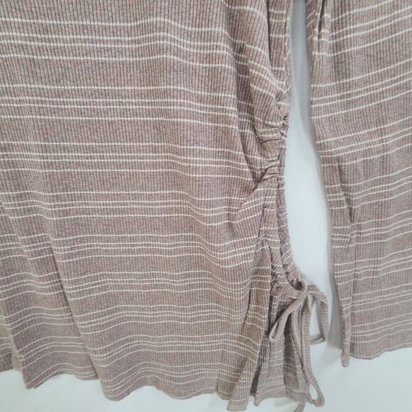 253. Doe & Rae NWT Women's Long Sleeve Pullover Top Tan & Cream Stripes - Picture 5 of 9